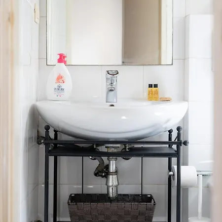 & Lovely アパート *